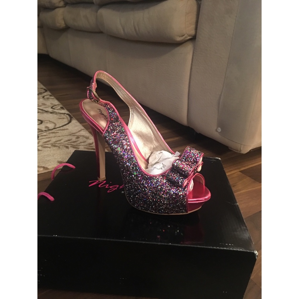 Fuchsia & Gold Allure Heels